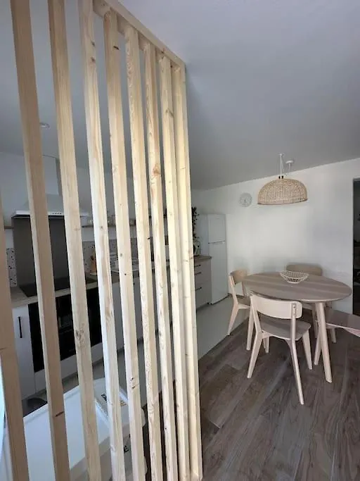 Au Puy De Paugnat Villa Charbonnieres-les-Varennes 0*,