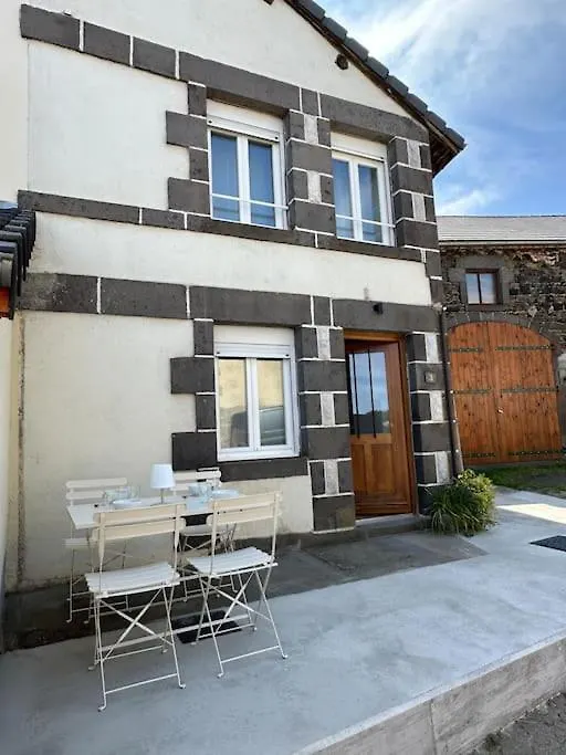 Au Puy De Paugnat Villa Charbonnieres-les-Varennes France