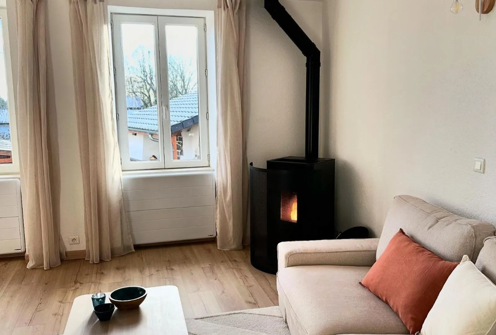 Au Puy De Paugnat Villa Charbonnieres-les-Varennes 0*,